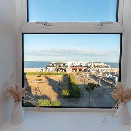 Sea Views Modern Two Bedroom Apartment Lowestoft Bagian luar foto