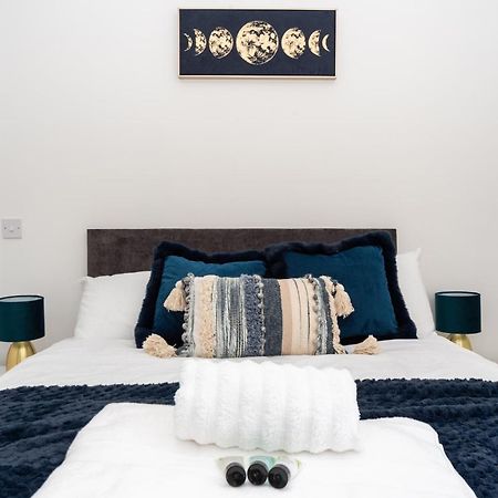 Sea Views Modern Two Bedroom Apartment Lowestoft Bagian luar foto