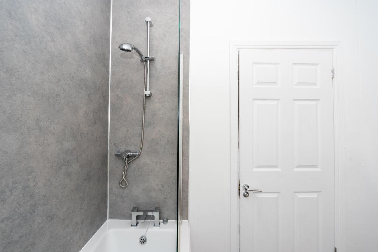 Sea Views Modern Two Bedroom Apartment Lowestoft Bagian luar foto