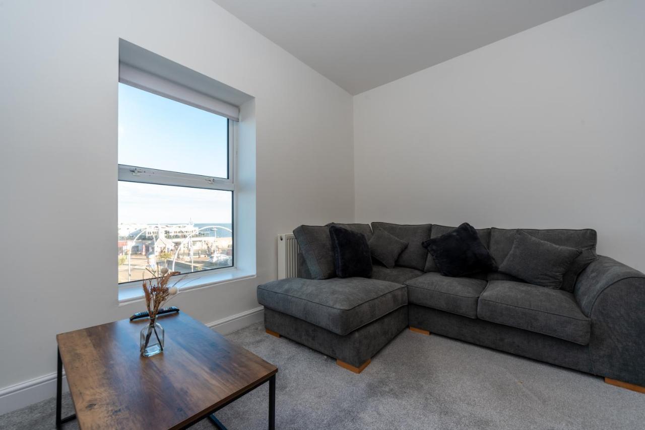 Sea Views Modern Two Bedroom Apartment Lowestoft Bagian luar foto