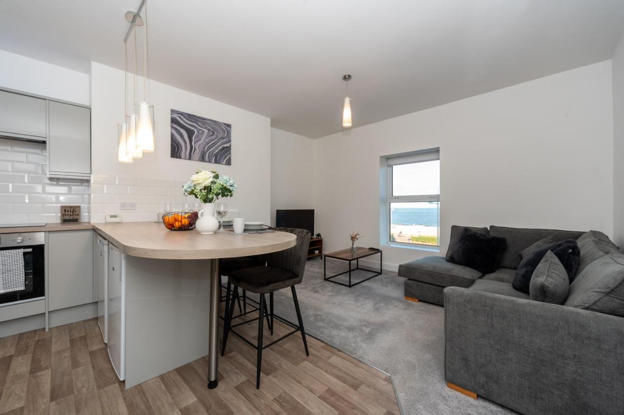 Sea Views Modern Two Bedroom Apartment Lowestoft Bagian luar foto